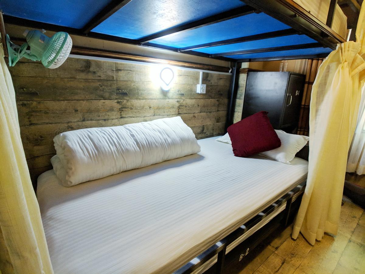 Hotel Forest Lake Backpackers' Hostel Pokhara Exterior foto