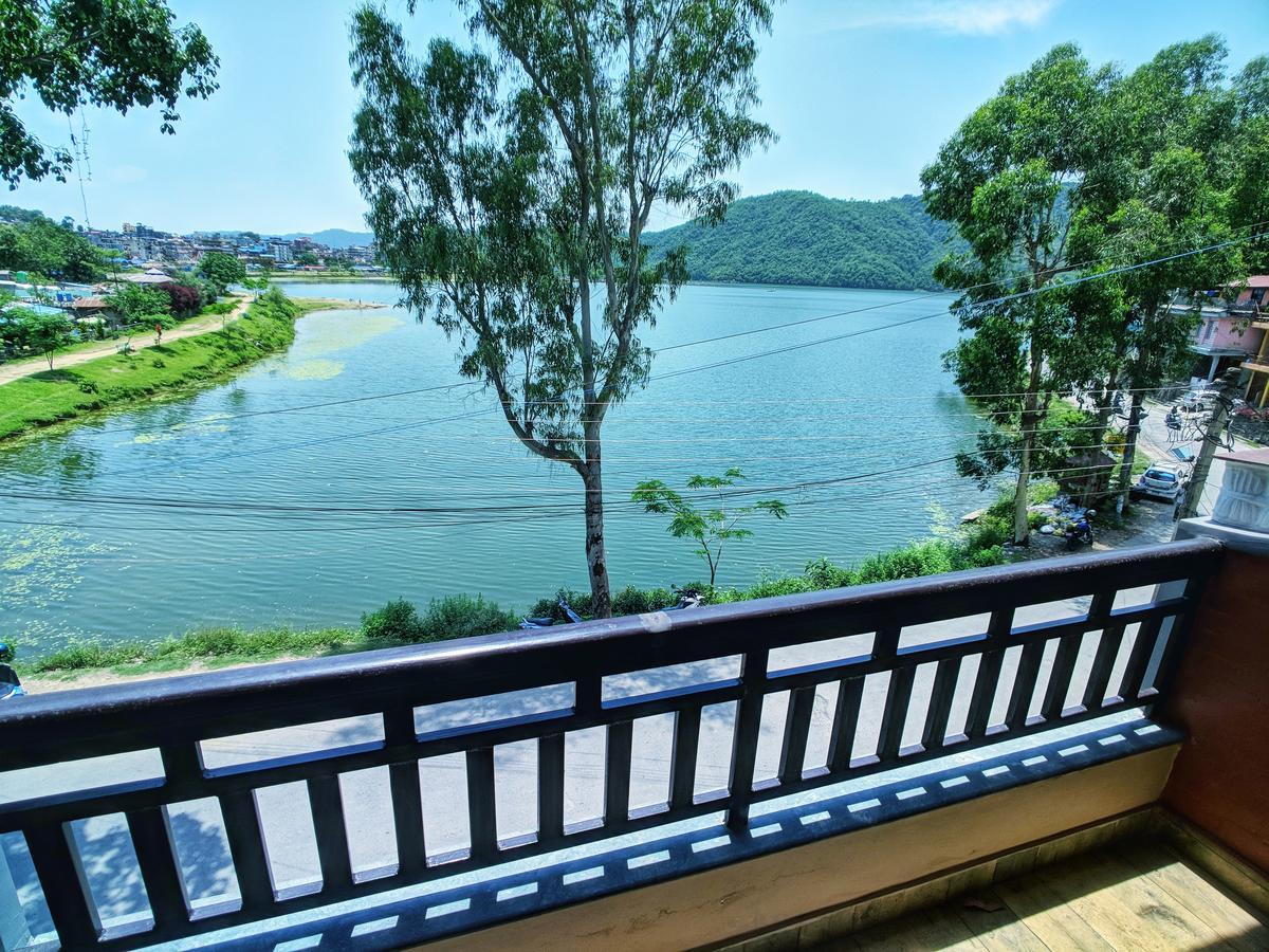 Hotel Forest Lake Backpackers' Hostel Pokhara Exterior foto